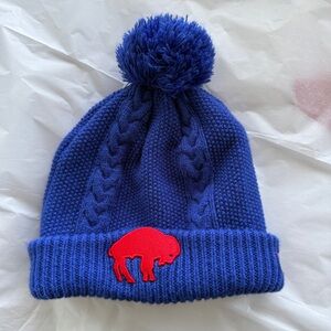 NWOT Buffalo Bills Retro Logo Women’s Pom Beanie